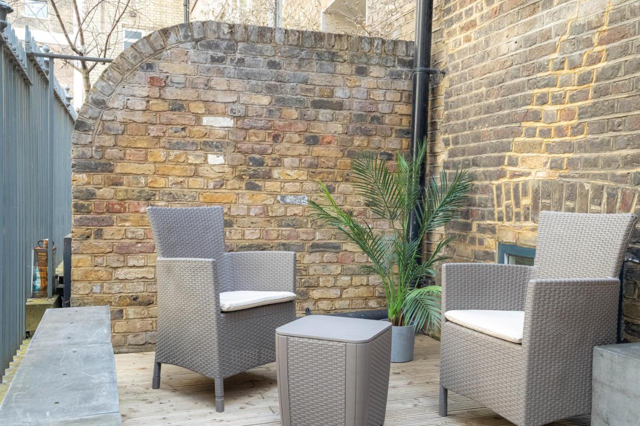 Liverpool St Three Bedroom Near Tube Station * London